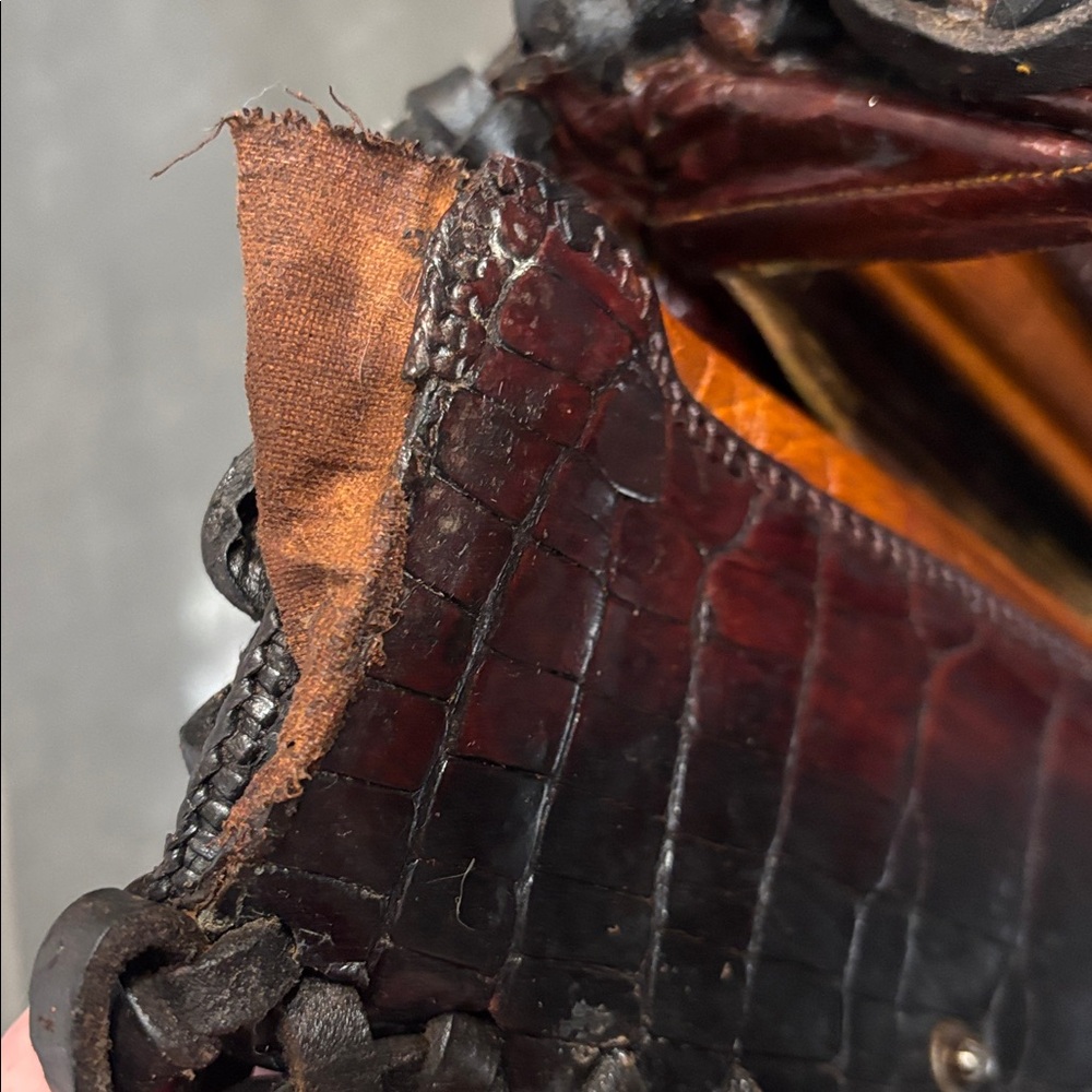 Vintage alligator repurposed Wallet - Picture 14 of 17